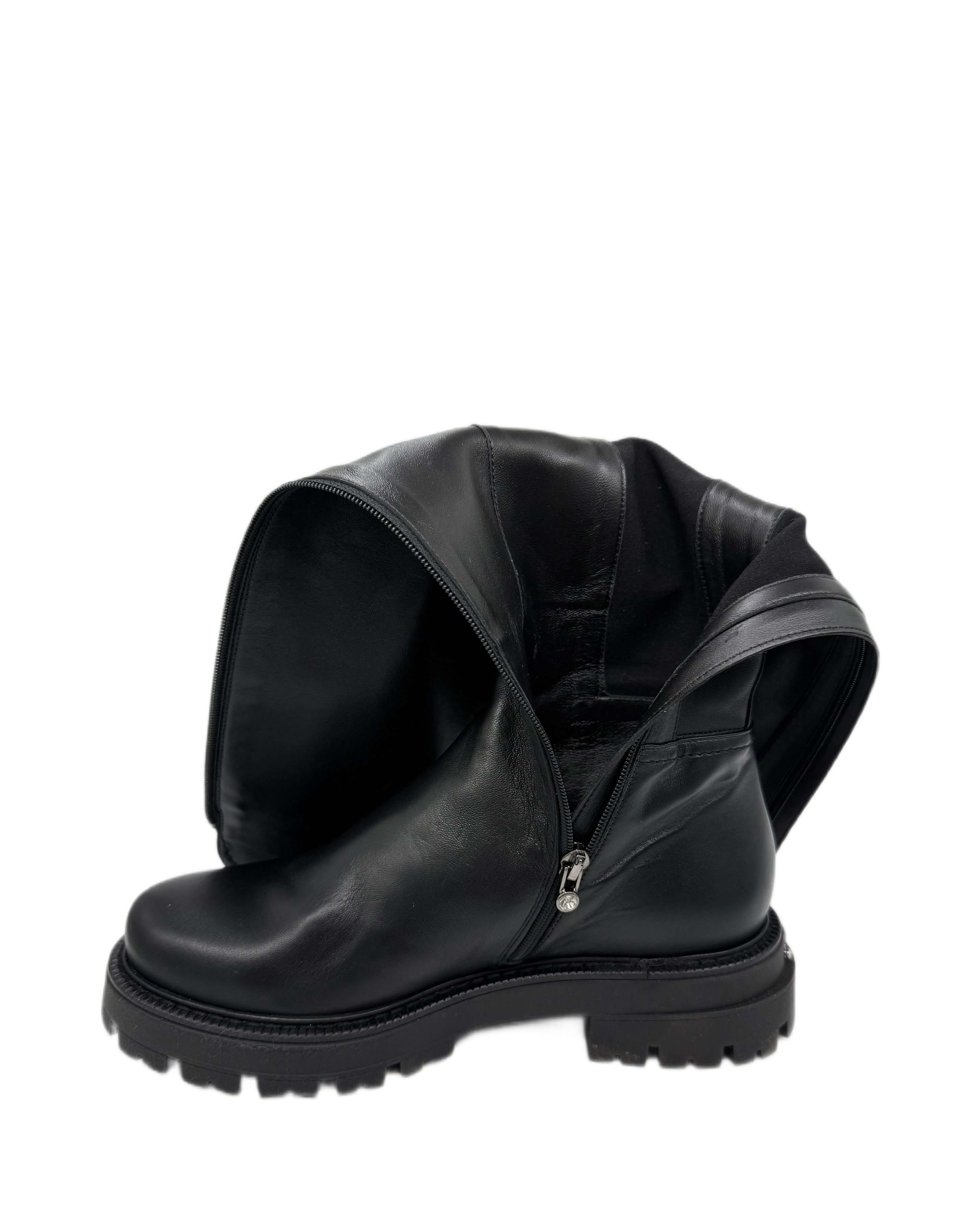 фото Mara 420 nappa nero